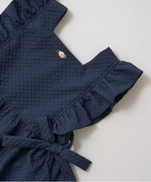 Lycee mine（リセマイン）の「【オケージョン】フリルエプロンワンピース（ジャンパースカート・キッズ・モスグリーン/ライトピンク/ベージュ/ネイビー・110cm/100cm/120cm/130cm）」の9枚目の写真