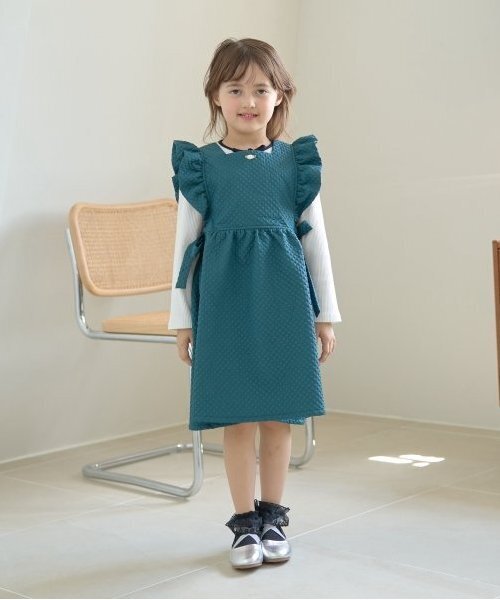 Lycee mine（リセマイン）の「【オケージョン】フリルエプロンワンピース（ジャンパースカート・キッズ・モスグリーン/ライトピンク/ベージュ/ネイビー・110cm/100cm/120cm/130cm）」の17枚目の写真