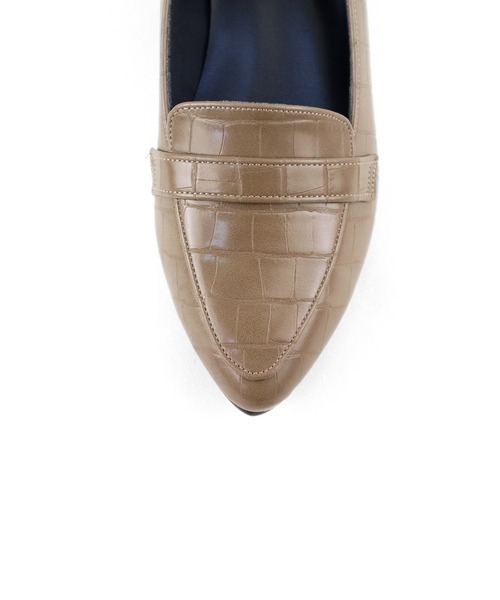 chocolates(チョコラテス)の「晴雨兼用 アーモンドトゥ ローファーパンプス【日本製】(ローファー・レディース・ブラック/ベージュ系/ブラック系・22.5cm/23cm/23.5cm/24cm/24.5cm/25cm/22cm)」の6枚目の写真