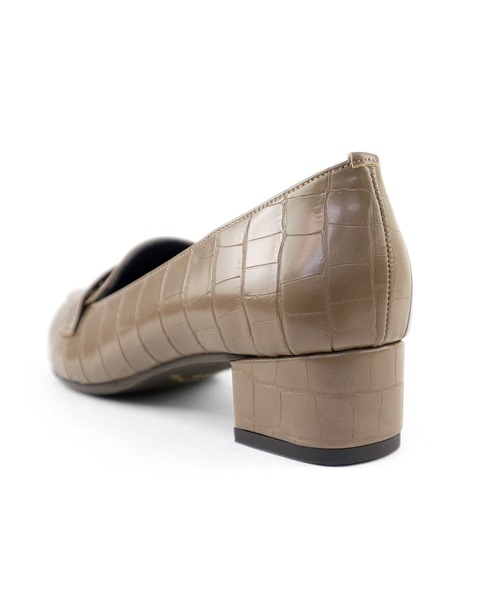 chocolates(チョコラテス)の「晴雨兼用 アーモンドトゥ ローファーパンプス【日本製】(ローファー・レディース・ブラック/ベージュ系/ブラック系・22.5cm/23cm/23.5cm/24cm/24.5cm/25cm/22cm)」の7枚目の写真