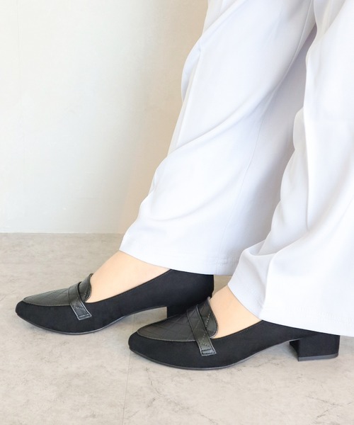 chocolates(チョコラテス)の「晴雨兼用 アーモンドトゥ ローファーパンプス【日本製】(ローファー・レディース・ブラック/ベージュ系/ブラック系・22.5cm/23cm/23.5cm/24cm/24.5cm/25cm/22cm)」の22枚目の写真