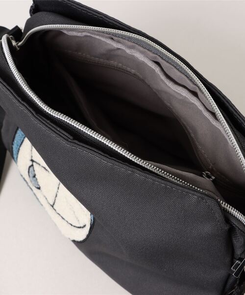 SALON de RUBAN(サロンドルヴァン)の「【SALON de RUBAN / サロン ド ルヴァン】 ドラえもん ショルダーバッグ(ショルダーバッグ・レディース・ネイビー/ブラック/ピンク/ダークグレー・FREE)」の13枚目の写真