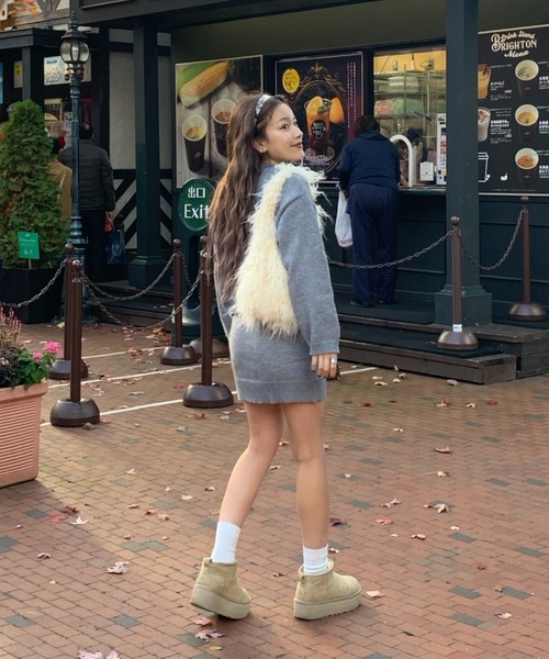 INTER FACTORY（インターファクトリー）の「mayu - チャーム付きフェイクファーバッグ made in INTERFACTORY（ハンドバッグ・レディース・アイボリー/ブラウン・FREE）」の11枚目の写真