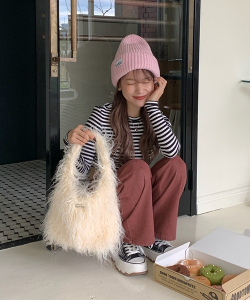 INTER FACTORY（インターファクトリー）の「mayu - チャーム付きフェイクファーバッグ made in INTERFACTORY（ハンドバッグ・レディース・アイボリー/ブラウン・FREE）」の16枚目の写真