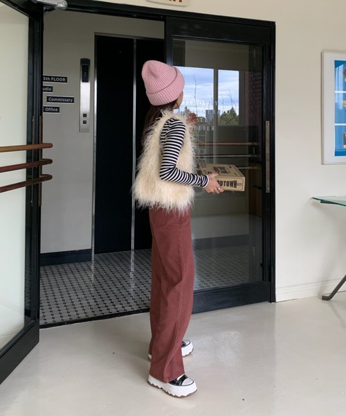 INTER FACTORY（インターファクトリー）の「mayu - チャーム付きフェイクファーバッグ made in INTERFACTORY（ハンドバッグ・レディース・アイボリー/ブラウン・FREE）」の17枚目の写真