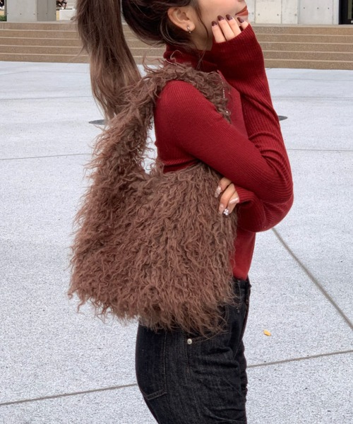 INTER FACTORY（インターファクトリー）の「mayu - チャーム付きフェイクファーバッグ made in INTERFACTORY（ハンドバッグ・レディース・アイボリー/ブラウン・FREE）」の22枚目の写真