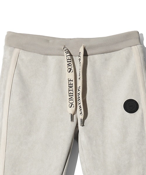 SOMEDIFF(サムディフ)の「【SOMEDIFF】フェイクスウェードラインフルパンツ メンズ スエード ジョガーパンツ スウェットパンツ 春服(スウェットパンツ・メンズ・オフホワイト/ブラック・M/L/XL)」の10枚目の写真
