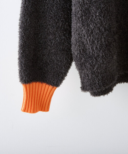 WHIMSIC（ウィムジック）の「【UNISEX】フェザーヤーンニットプルオーバー（ニット/セーター・レディース・グレー/チャコールグレー/ブラウン・FREE）」の17枚目の写真