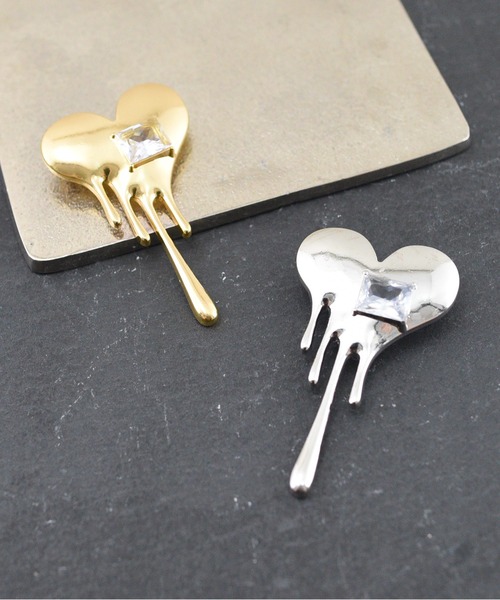 styiro（スタイロ）の「ビジューメルトハートメタルブローチ（ブローチ/コサージュ・レディース・シルバー/ゴールド・FREE）」の6枚目の写真