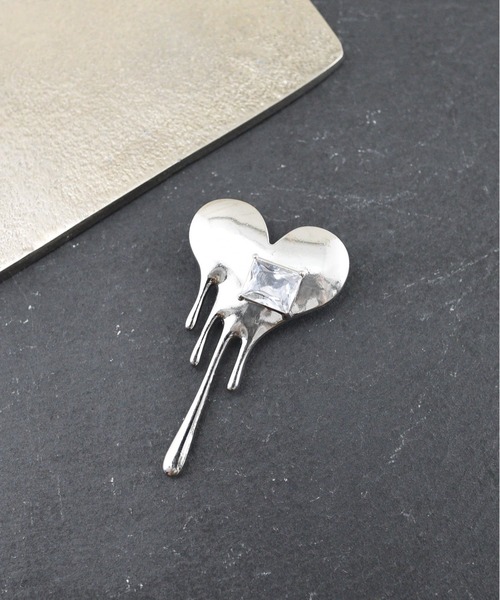 styiro（スタイロ）の「ビジューメルトハートメタルブローチ（ブローチ/コサージュ・レディース・シルバー/ゴールド・FREE）」の11枚目の写真