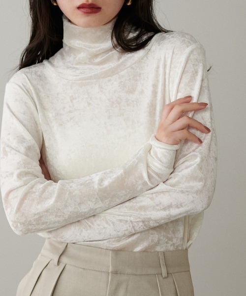 LARUTA(ラルータ)の「【LARUTA】ベロアチュール2WAYタートル(Tシャツ/カットソー・レディース・ブラック/オレンジ/ブラウン/オフホワイト・FREE)」の5枚目の写真