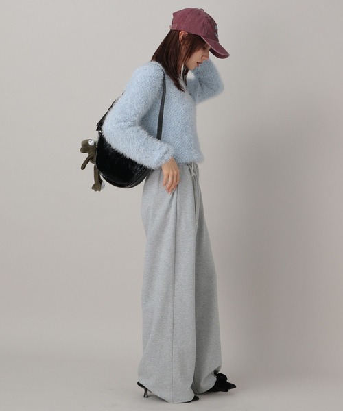 FOREVER 21（フォーエバー トゥエンティーワン）の「【2024FW】フワフワニットプルオーバー（ニット/セーター・レディース・ナチュラル/ブラック/ライトブルー・FREE）」の6枚目の写真