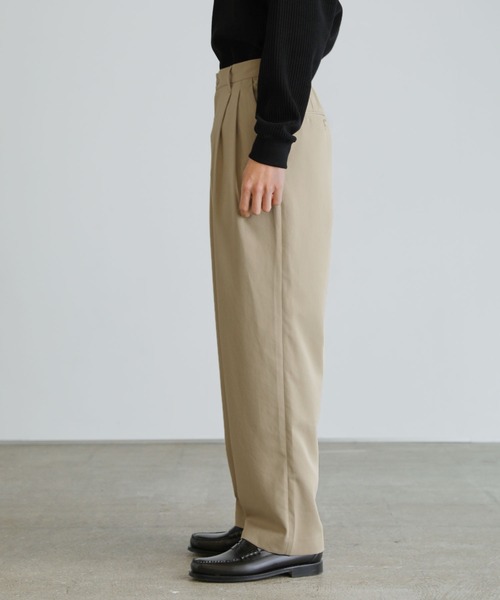 ASTRONOMY(アストロノミー)の「タックワイドパンツ(その他パンツ・メンズ・ブラック/ベージュ/カーキ/スモークピンク/ダークネイビー/ブルー・マルチサイズ)」の15枚目の写真