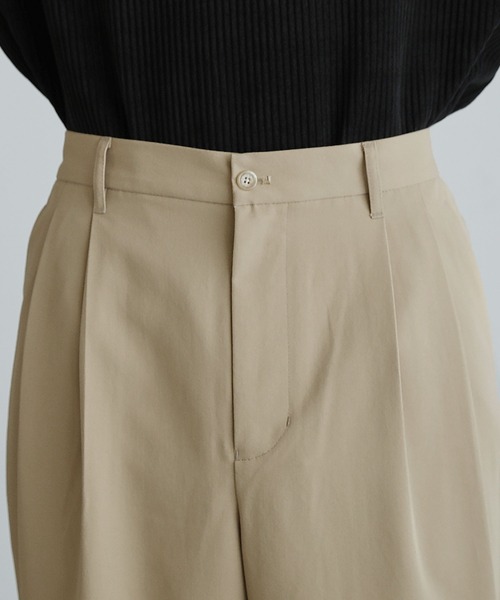 ASTRONOMY(アストロノミー)の「タックワイドパンツ(その他パンツ・メンズ・ブラック/ベージュ/カーキ/スモークピンク/ダークネイビー/ブルー・マルチサイズ)」の17枚目の写真