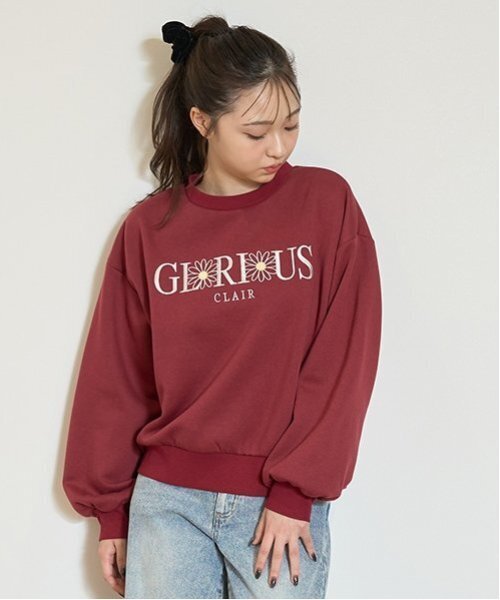 LOVETOXIC(ラブトキシック)の「【GOODPRICE】裏起毛フラワーロゴプルオーバー(スウェット・キッズ・チャコール/トップグレー/オフホワイト/エンジ・L/M/S)」の4枚目の写真