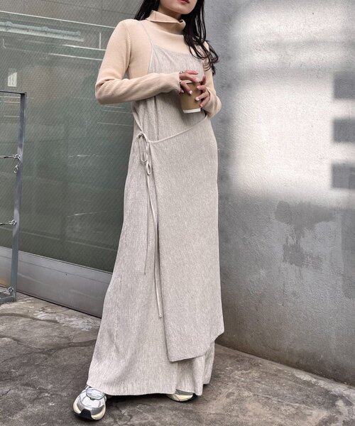 CIAOPANIC TYPY（チャオパニックティピー）の「ベロアプリーツラップキャミワンピース（ワンピース・レディース・サックスブルー/アイボリー/ブラック・ONE SIZE）」の7枚目の写真