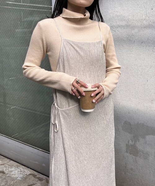 CIAOPANIC TYPY（チャオパニックティピー）の「ベロアプリーツラップキャミワンピース（ワンピース・レディース・サックスブルー/アイボリー/ブラック・ONE SIZE）」の9枚目の写真