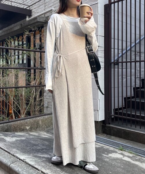 CIAOPANIC TYPY（チャオパニックティピー）の「ベロアプリーツラップキャミワンピース（ワンピース・レディース・サックスブルー/アイボリー/ブラック・ONE SIZE）」の12枚目の写真