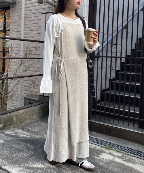 CIAOPANIC TYPY（チャオパニックティピー）の「ベロアプリーツラップキャミワンピース（ワンピース・レディース・サックスブルー/アイボリー/ブラック・ONE SIZE）」の13枚目の写真