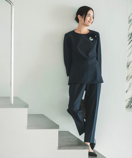 THE SHOP TK （ザ ショップ ティーケー ）の「【ONOFF活躍/セレモニー/通勤】杢調カルゼペプラムブラウス/洗える（シャツ/ブラウス・レディース・ナチュラル/ネイビー・12/13）」の4枚目の写真