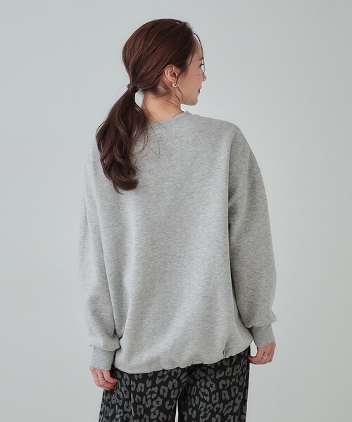 SHOO・LA・RUE（シューラルー）の「◆【S-LL】あったか裏毛 裾ドロストスウェット（Tシャツ/カットソー・レディース・グレー/チャコールグレー・01/02/03/04）」の4枚目の写真