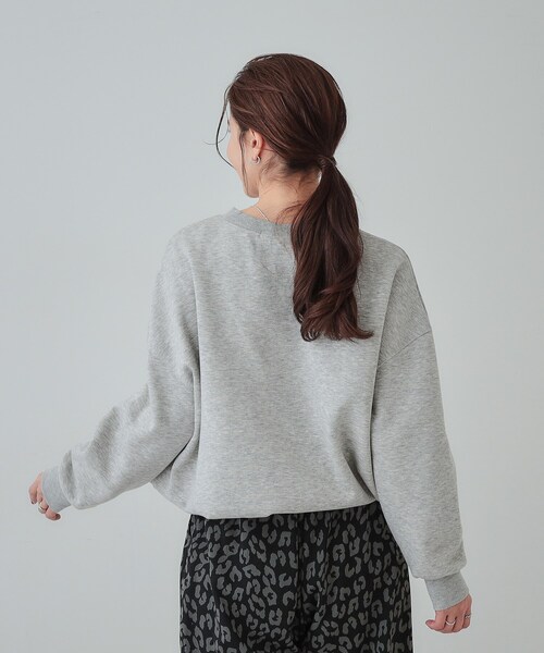 SHOO・LA・RUE（シューラルー）の「◆【S-LL】あったか裏毛 裾ドロストスウェット（Tシャツ/カットソー・レディース・グレー/チャコールグレー・01/02/03/04）」の6枚目の写真