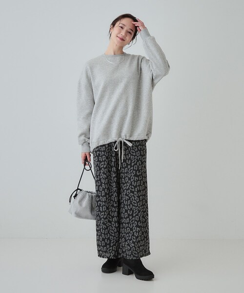 SHOO・LA・RUE（シューラルー）の「◆【S-LL】あったか裏毛 裾ドロストスウェット（Tシャツ/カットソー・レディース・グレー/チャコールグレー・01/02/03/04）」の7枚目の写真