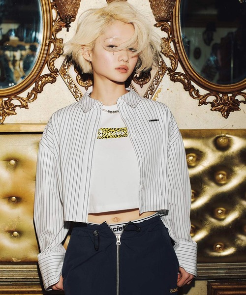 Subciety(サブサエティ)の「Cropped shirt【WOMEN】(シャツ/ブラウス・レディース・ストライプ/ブルー/ホワイト・MEDIUM/SMALL)」の3枚目の写真