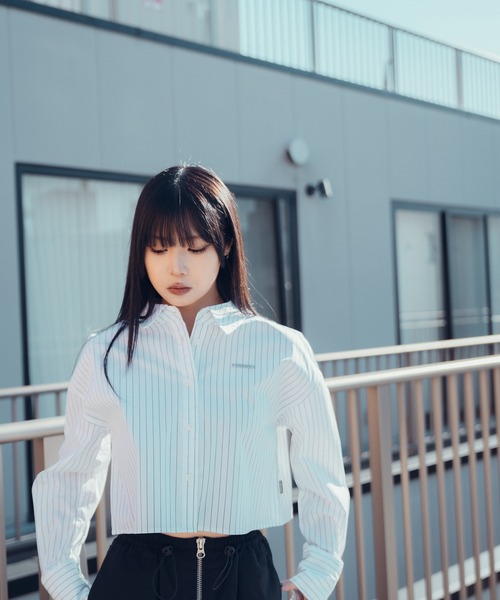 Subciety(サブサエティ)の「Cropped shirt【WOMEN】(シャツ/ブラウス・レディース・ストライプ/ブルー/ホワイト・MEDIUM/SMALL)」の18枚目の写真
