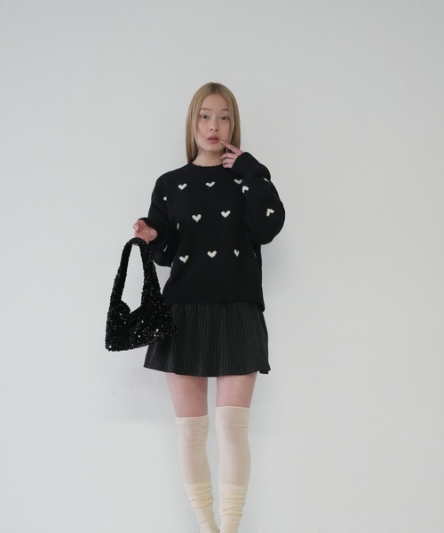 Uenui(ウニュイ)の「【 cunii 】ハートラウンドニット(ニット/セーター・レディース・アイボリー/グレー/ネイビー/ブラック・FREE)」の14枚目の写真