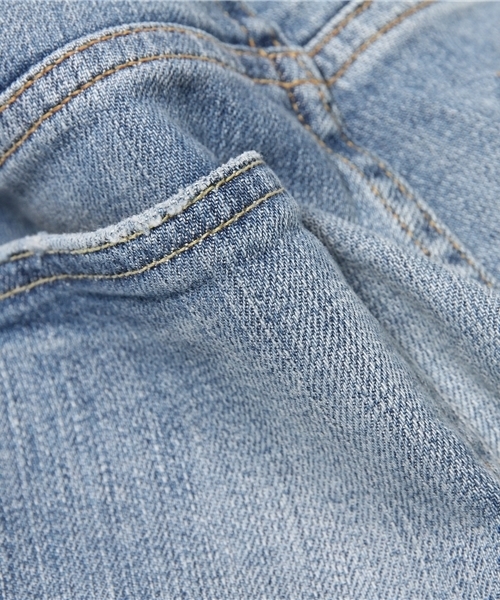 RED CARD TOKYO（レッドカード）の「RED CARD デニムパンツ（デニムパンツ・レディース・ライトブルー・25/23/27/26/24）」の13枚目の写真