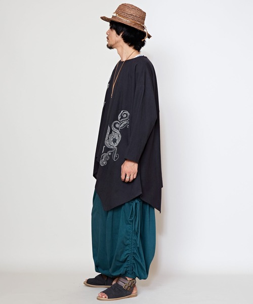 チャイハネ(チャイハネ)の「【チャイハネ】メンヘンディ刺繍変形MEN'Sトップス(その他トップス・メンズ・ベージュ/ブラック/ホワイト・FREE)」の9枚目の写真