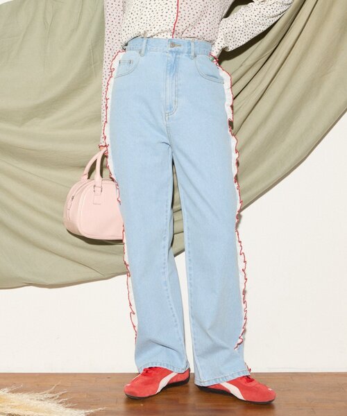 HELLO.SANFRANCISCO（ハローサンフランシスコ）の「【HELLO.SANFRANCISCO】配色ステッチカットフリルレースデニム（デニムパンツ・レディース・サックスブルー・X-SMALL/SMALL/MEDIUM）」の2枚目の写真