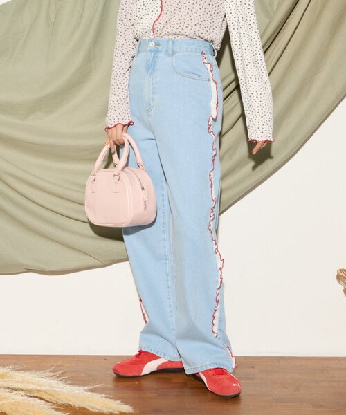 HELLO.SANFRANCISCO（ハローサンフランシスコ）の「【HELLO.SANFRANCISCO】配色ステッチカットフリルレースデニム（デニムパンツ・レディース・サックスブルー・X-SMALL/SMALL/MEDIUM）」の4枚目の写真