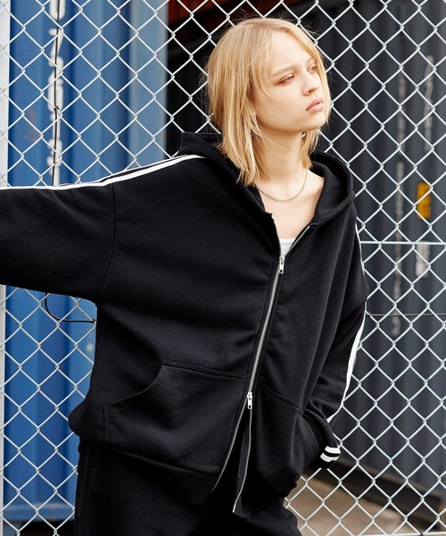 ROCHEM（ローシェン）の「ヘビーウェイトサイドラインダブルジップパーカー（SETUP着用可能）（パーカー・メンズ・ブラック/グレー/ブラック系1・XS/S/M/L）」の5枚目の写真