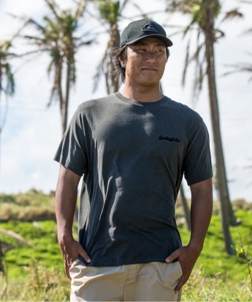 Quiksilver(クイックシルバー)の「TYPEFACE ST /クイックシルバーバックプリント半袖Tシャツ(Tシャツ/カットソー・メンズ・ブラック/ピンク/ホワイト/インディゴブルー・X-LARGE/MEDIUM/LARGE)」の11枚目の写真