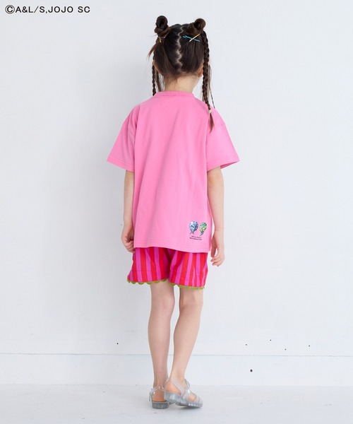 ジョジョの奇妙な冒険（ジョジョノキミョウナボウケン）の「【ジョジョの奇妙な冒険】別注Tシャツ（Tシャツ/カットソー・キッズ・チャコール/ピンク/ブラック・80/90/100/110/120/130/140/150）」の4枚目の写真