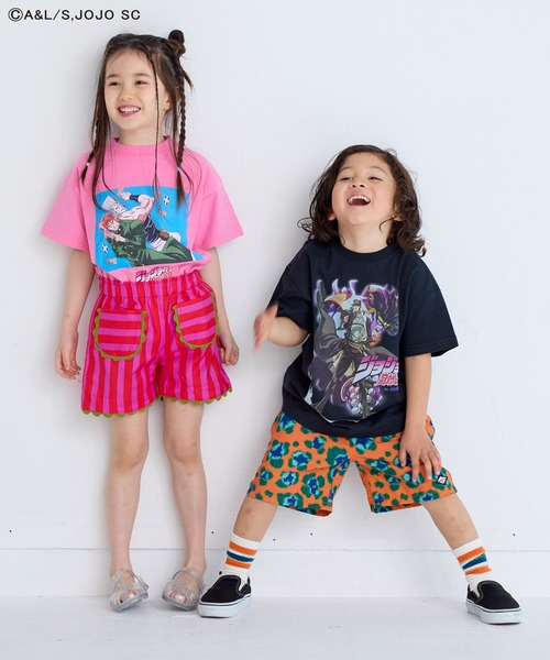 ジョジョの奇妙な冒険（ジョジョノキミョウナボウケン）の「【ジョジョの奇妙な冒険】別注Tシャツ（Tシャツ/カットソー・キッズ・チャコール/ピンク/ブラック・80/90/100/110/120/130/140/150）」の5枚目の写真