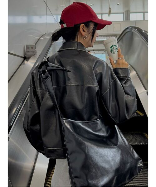 MURUA（ムルーア）の「フェイクレザーショルダーバッグ（ショルダーバッグ・レディース・ブラック/ブラウン・FREE）」の8枚目の写真