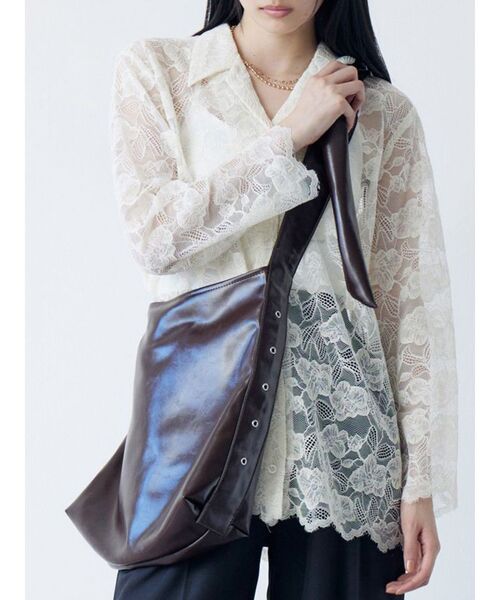 MURUA（ムルーア）の「フェイクレザーショルダーバッグ（ショルダーバッグ・レディース・ブラック/ブラウン・FREE）」の11枚目の写真