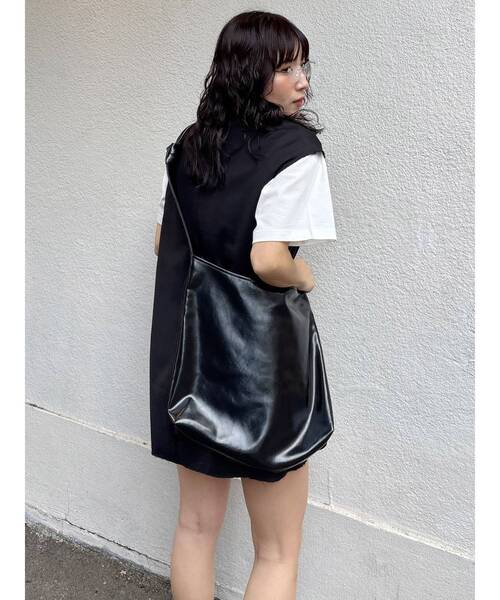 MURUA（ムルーア）の「フェイクレザーショルダーバッグ（ショルダーバッグ・レディース・ブラック/ブラウン・FREE）」の16枚目の写真