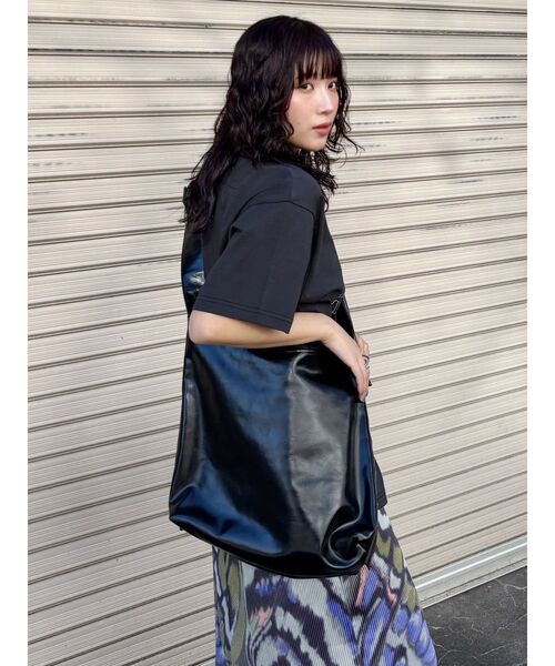 MURUA（ムルーア）の「フェイクレザーショルダーバッグ（ショルダーバッグ・レディース・ブラック/ブラウン・FREE）」の21枚目の写真