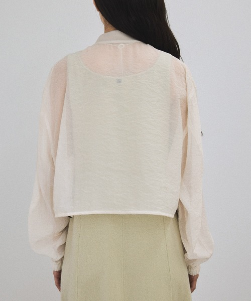 SALON adam et rope'（サロン アダム エ ロペ）の「[25SS]シアークロップドブルゾン 3 / シアーカーディガン（ブルゾン・レディース・ブラック/ブルー系その他4/オフホワイト・FREE）」の7枚目の写真