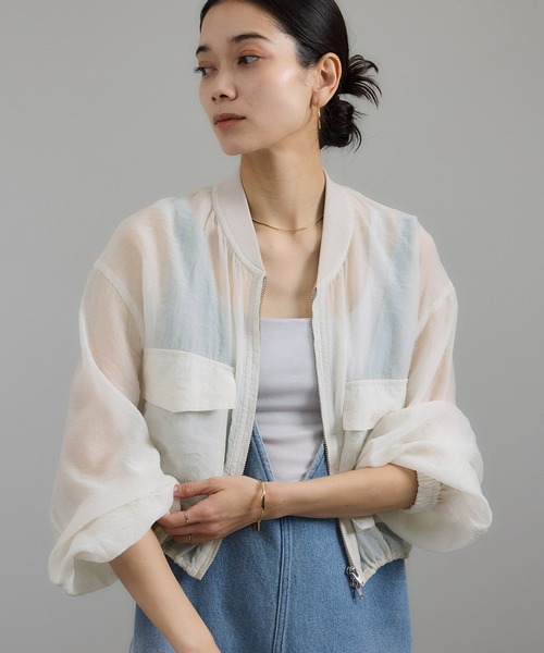 SALON adam et rope'（サロン アダム エ ロペ）の「[25SS]シアークロップドブルゾン 3 / シアーカーディガン（ブルゾン・レディース・ブラック/ブルー系その他4/オフホワイト・FREE）」の15枚目の写真