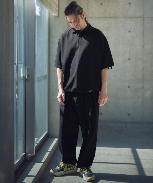 ADAM PATEK（アダムパテック）の「ADAMPATEK/ripple looose polo shirt/リップルルーズポロシャツ（ポロシャツ・メンズ・チャコール/ブラック・2/1）」の12枚目の写真