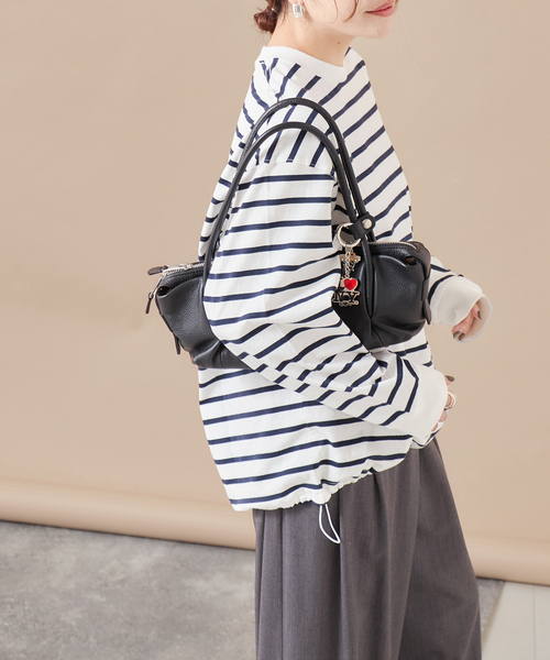 JOURNAL STANDARD（ジャーナルスタンダード）の「《追加2》シャーリングロングスリーブTシャツ（Tシャツ/カットソー・レディース・ホワイト/ブラウン系その他/ダークブルー/ブラック系その他・FREE）」の4枚目の写真