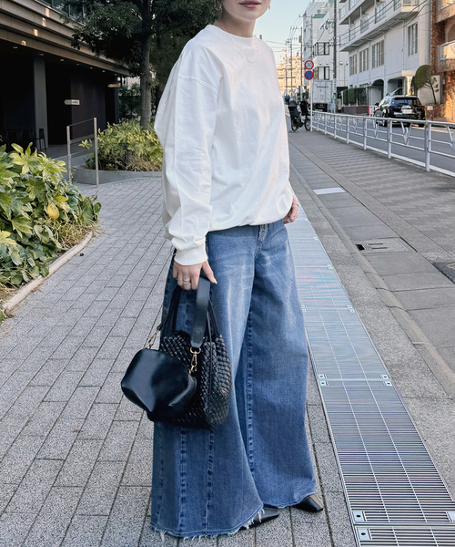 JOURNAL STANDARD（ジャーナルスタンダード）の「《追加2》シャーリングロングスリーブTシャツ（Tシャツ/カットソー・レディース・ホワイト/ブラウン系その他/ダークブルー/ブラック系その他・FREE）」の12枚目の写真