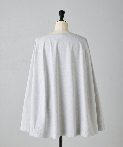 BEARDSLEY（ビアズリー）の「ケープポンチプルオーバー（Tシャツ/カットソー・レディース・ホワイト/ライトグレー・FREE）」の17枚目の写真