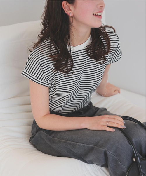 titivate(ティティベイト)の「汗染み防止ダブルカフスTシャツ(Tシャツ/カットソー・レディース・ホワイト系その他/ブラウン/ライトグリーン/ホワイト/チャコール/ブラック/ローズ/グレー/グレイッシュベージュ/ブルーグレー/ライトピンク/ライトイエロー・S/M/L)」の3枚目の写真