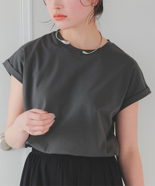 titivate(ティティベイト)の「汗染み防止ダブルカフスTシャツ(Tシャツ/カットソー・レディース・ホワイト系その他/ブラウン/ライトグリーン/ホワイト/チャコール/ブラック/ローズ/グレー/グレイッシュベージュ/ブルーグレー/ライトピンク/ライトイエロー・S/M/L)」の7枚目の写真